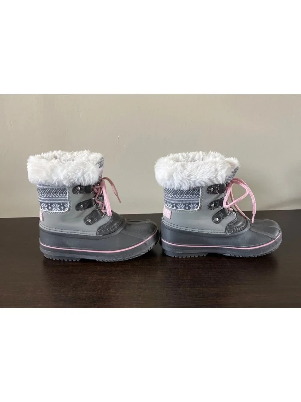 London Fog Collection Girls Size 1 Snow Boots Fair Isle Pattern Faux Fur Trim